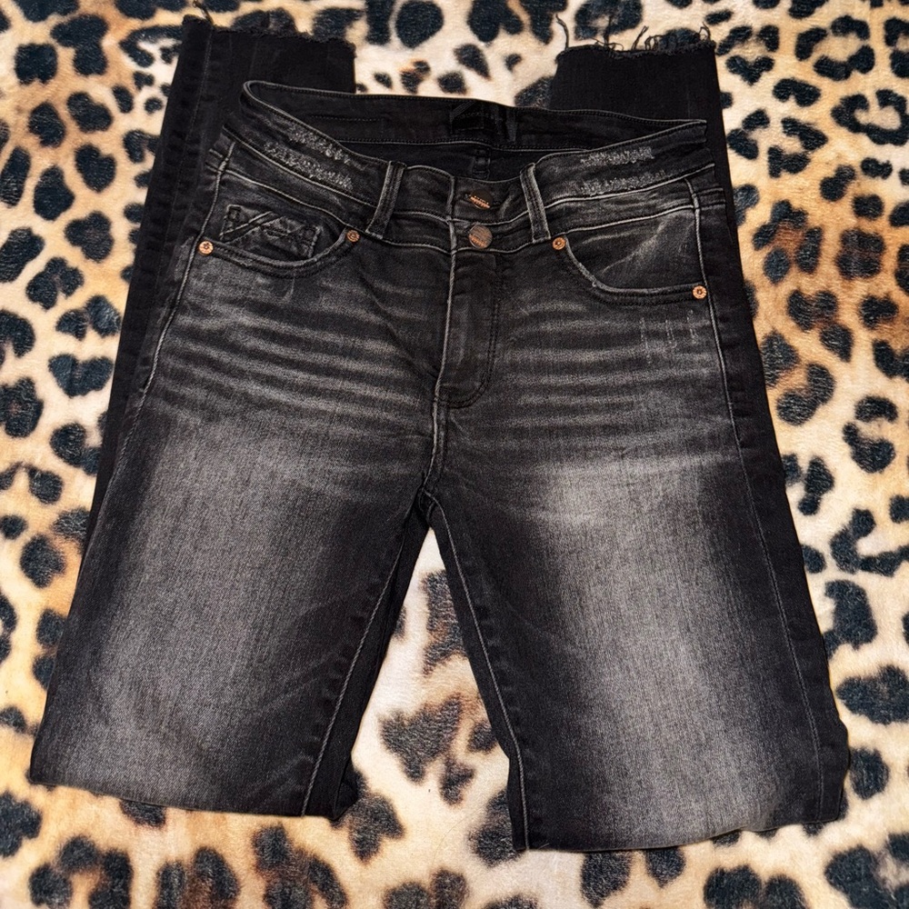 Buckle Women's Dark Gray Straight Leg Jeans